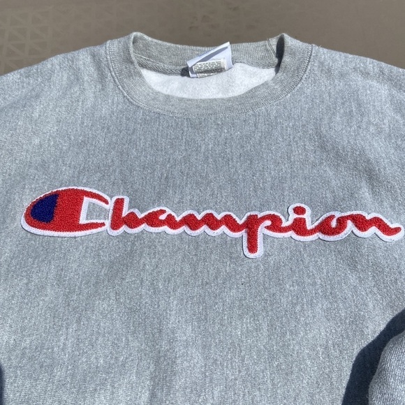 Champion sweatshirt - Picture 2 of 4